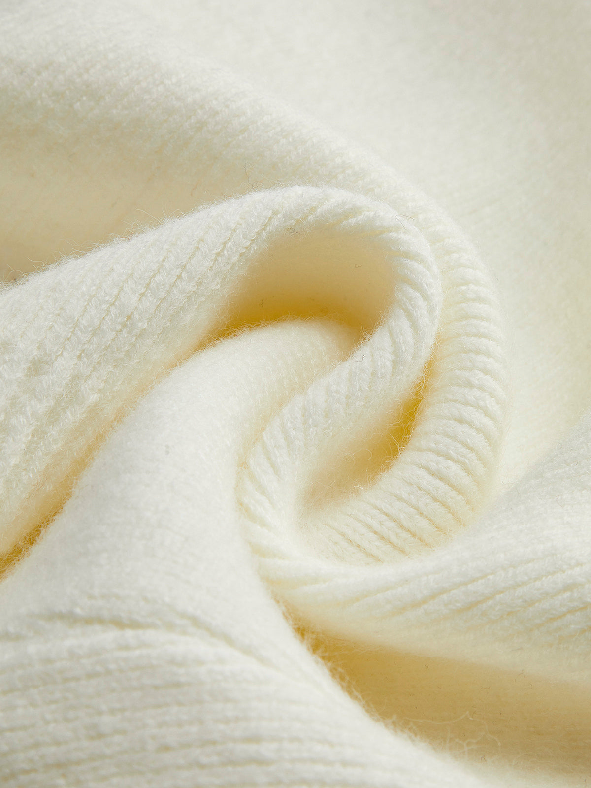 Cardigan mit V-Ausschnitt, Schlitz und Knöpfen