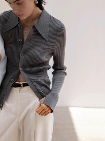 Dünne Strickjacke mit Rippkragen
