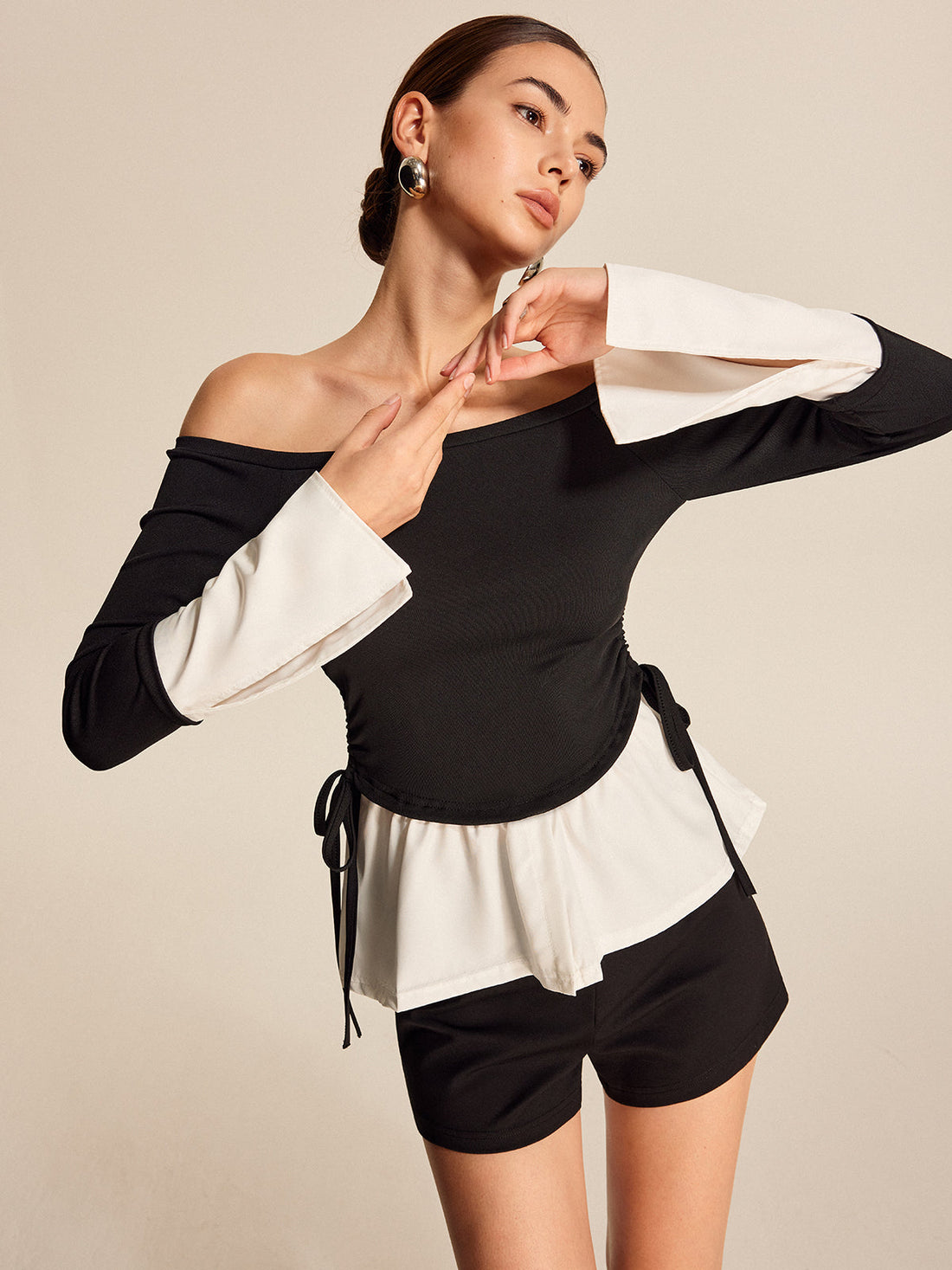 Bold Contrast Off-Shoulder Plain Neck Blouse