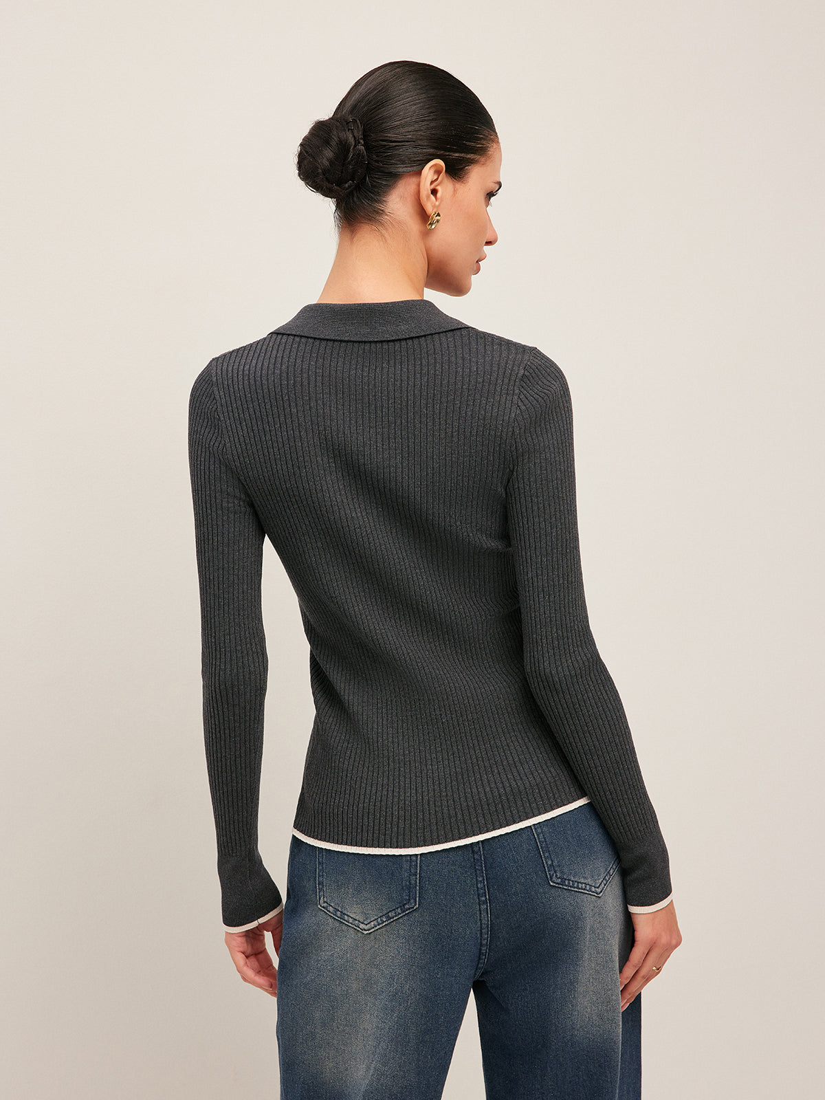 Kurzer, gerippter Cardigan mit Knopfleiste