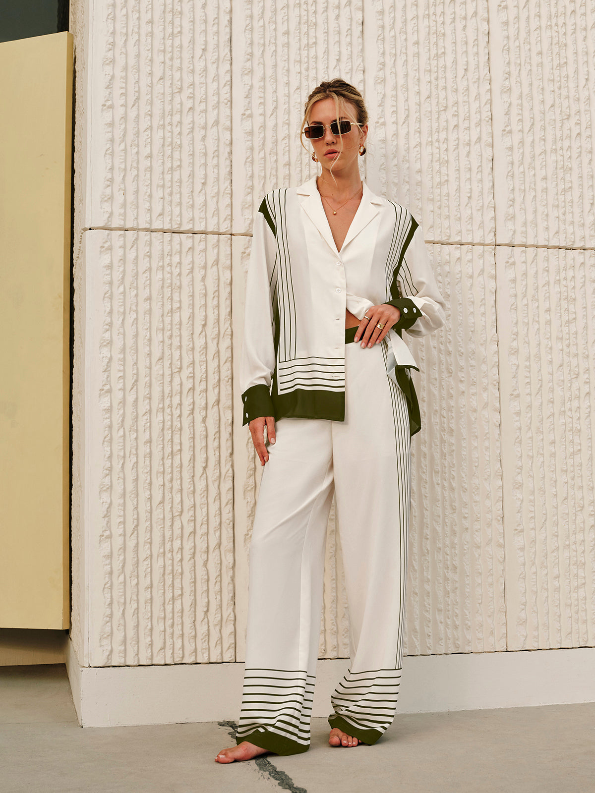 Striped Patterned Zip-Up Mid-Waist Trousers 