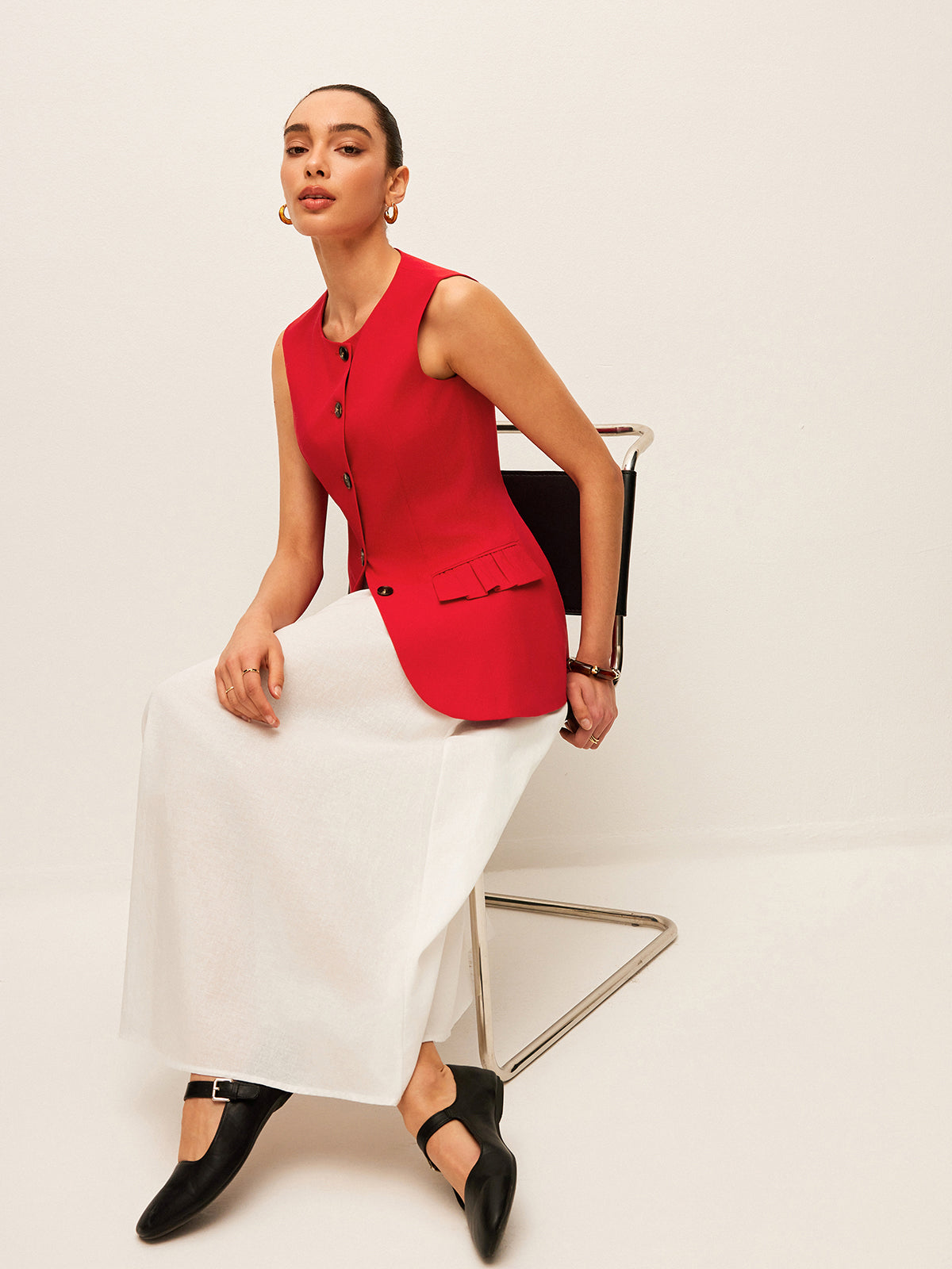 Cotton and Linen Buttoned Vest