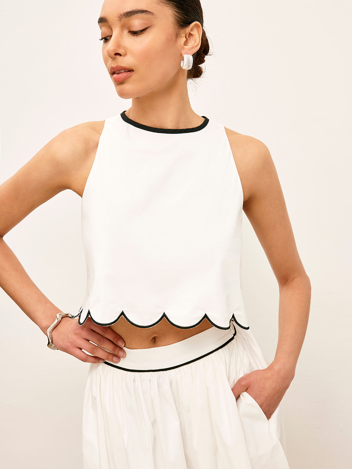 Sleeveless Skirt Set with Ruffled Hem Detail and Color Blocking 