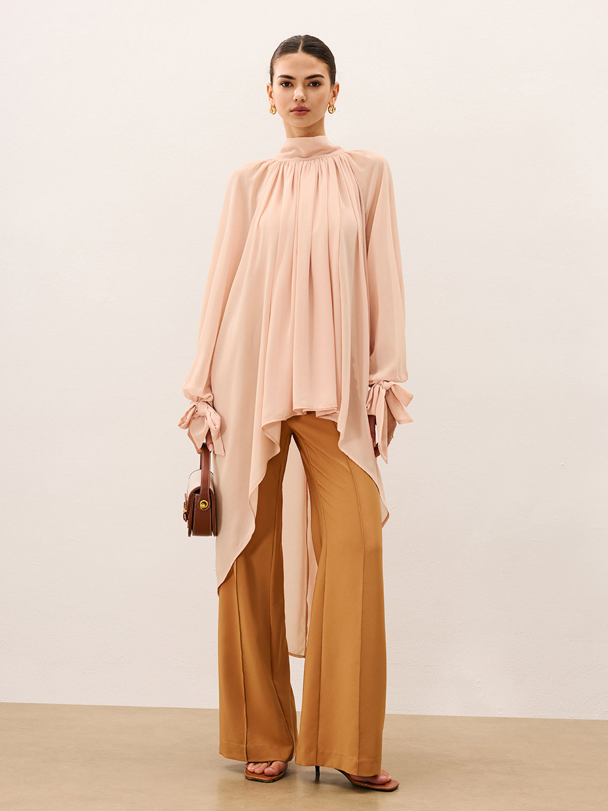 Rüschenbluse aus Chiffon in großen Größen, leicht transparent