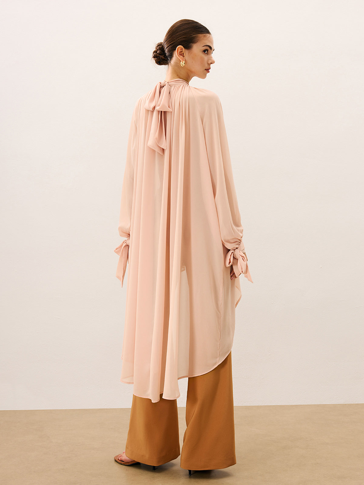Rüschenbluse aus Chiffon in großen Größen, leicht transparent