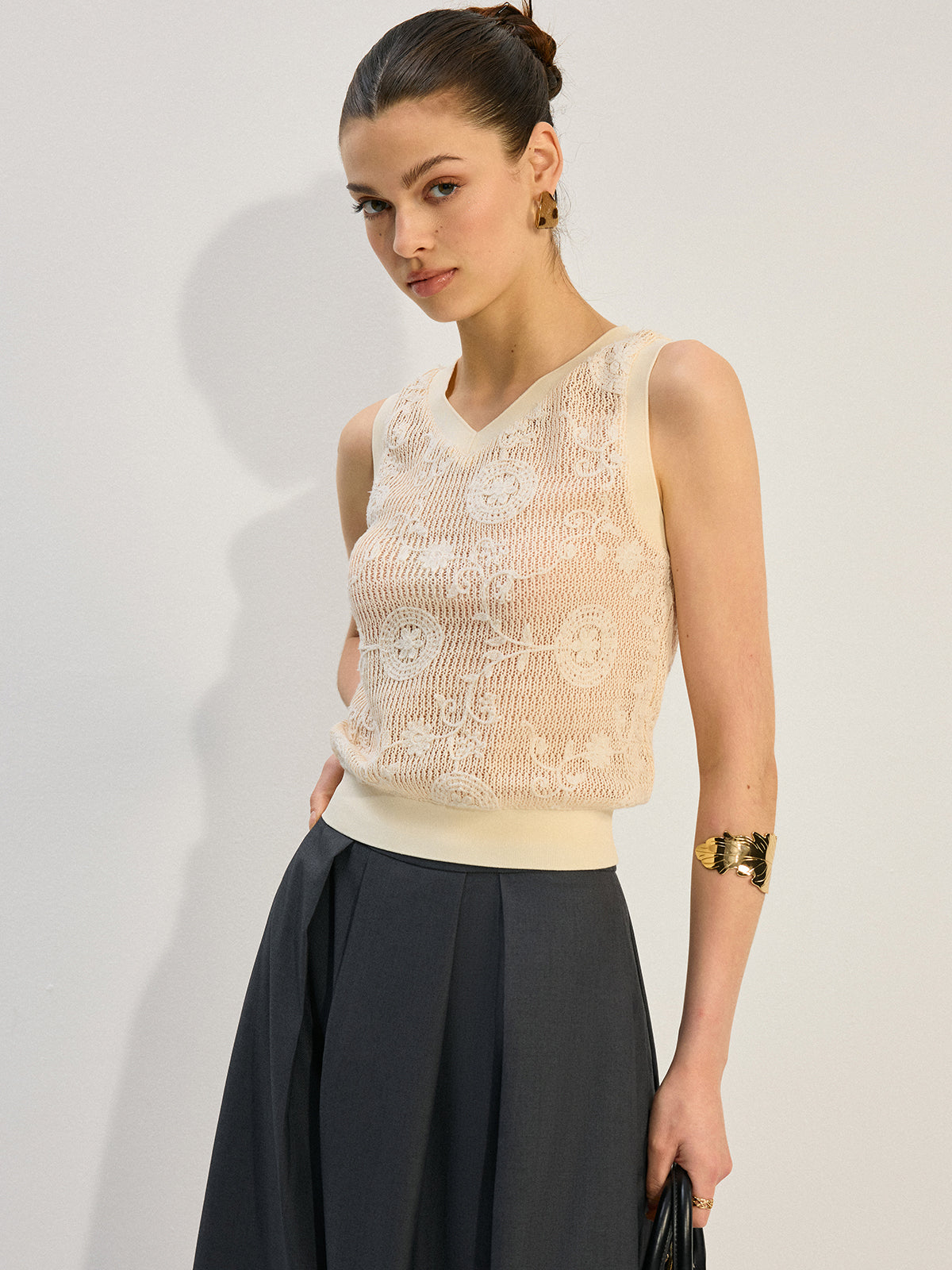 Semi-Transparent Ribbed V-Neck Knitted Vest