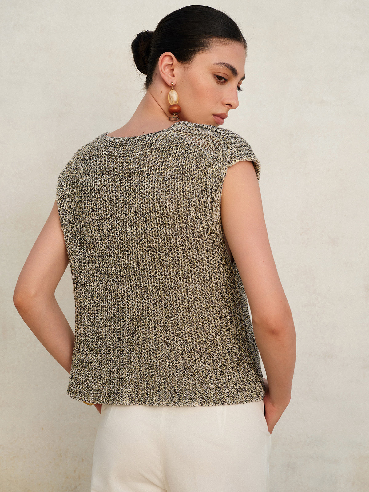 Strickweste mit Knöpfen