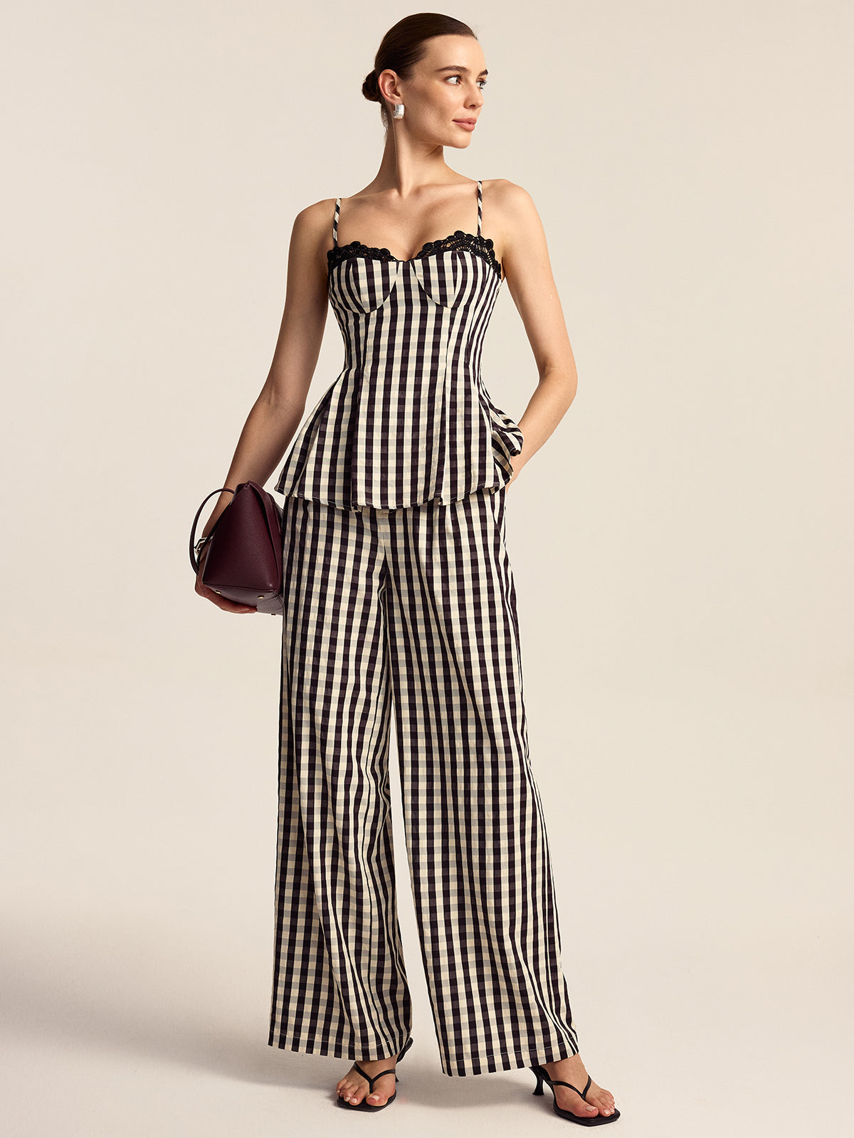 Karierte Hose mit weitem Bein 
