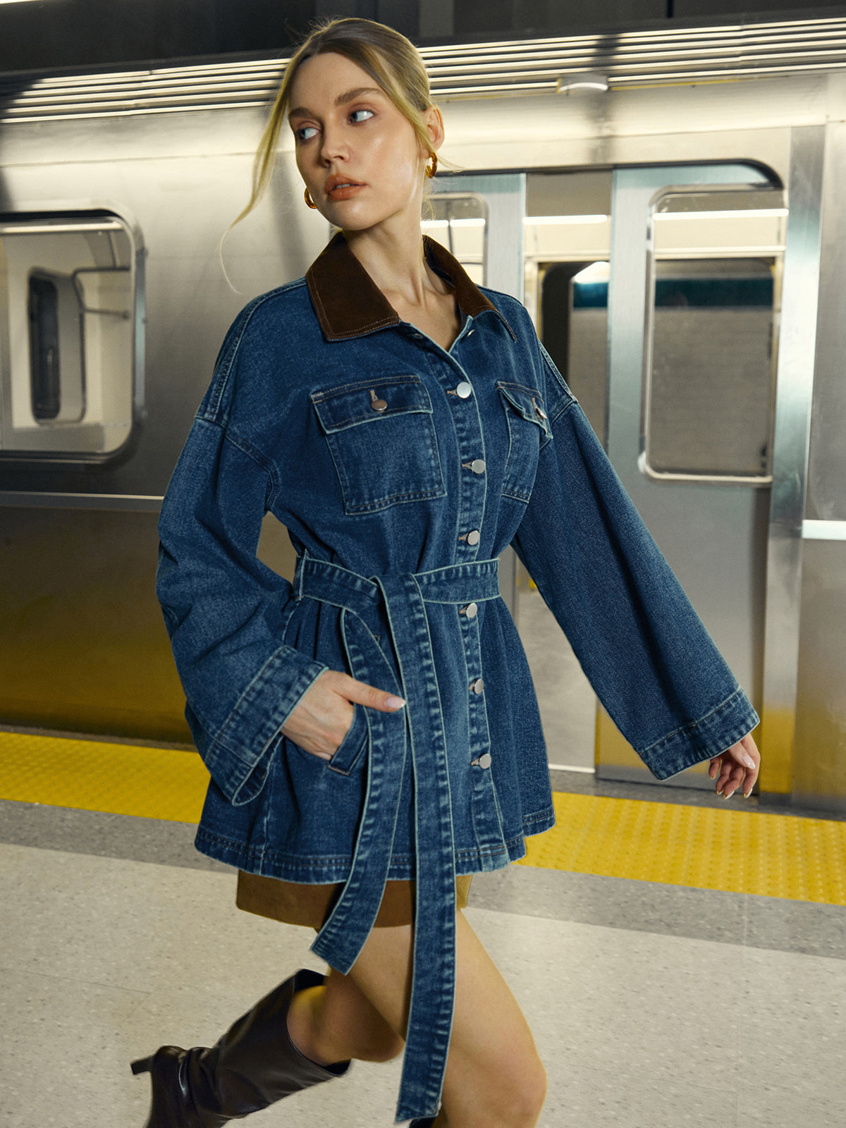 Althea Kemer Detaylı Denim Ceket
