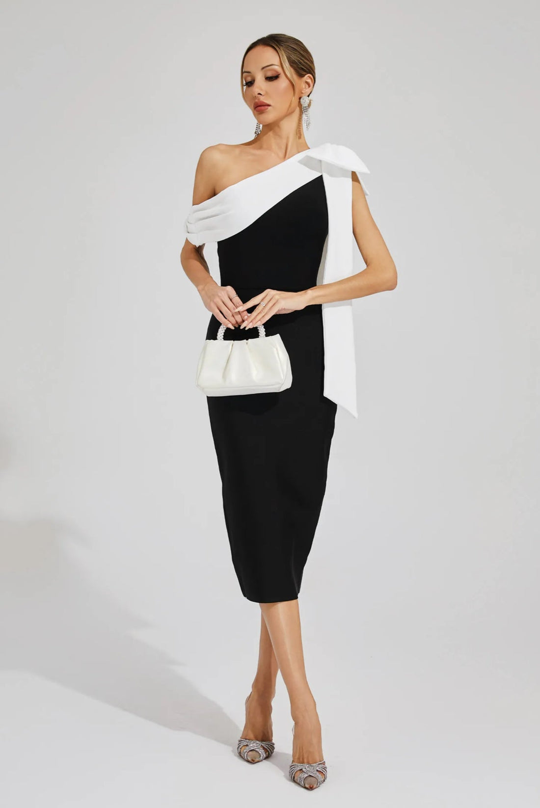 Kelly schulterfreies Midikleid 