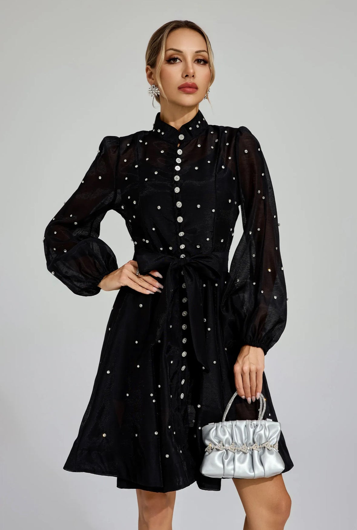 Amira Kristallverziertes ausgestelltes Minikleid