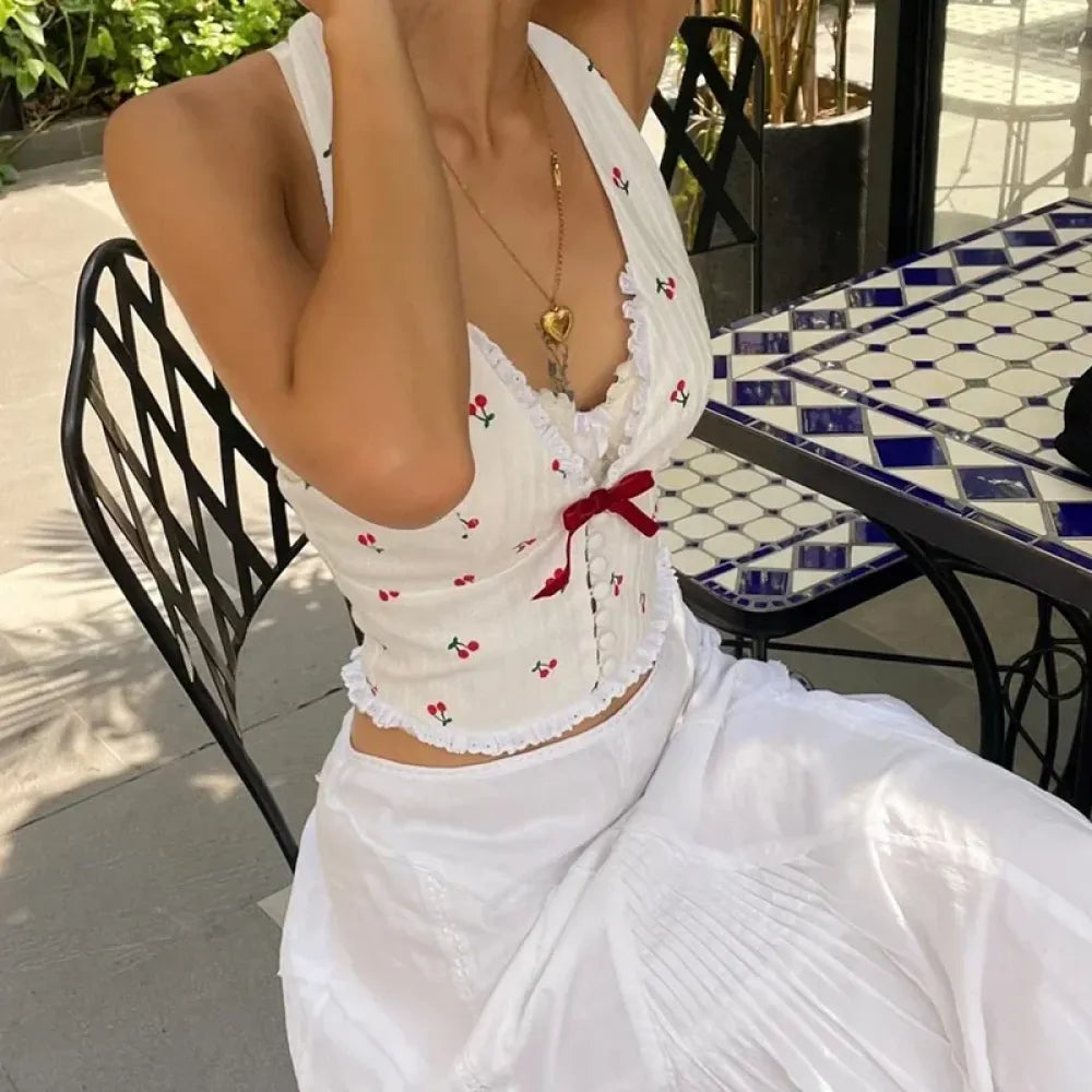 Kirschmuster-Bluse mit Neckholder 