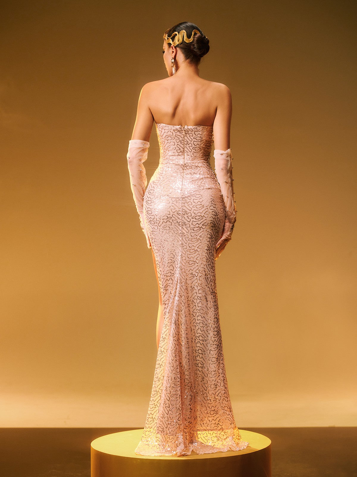 Coralyn trägerloses Maxikleid mit Strasssteinen und Schlitz