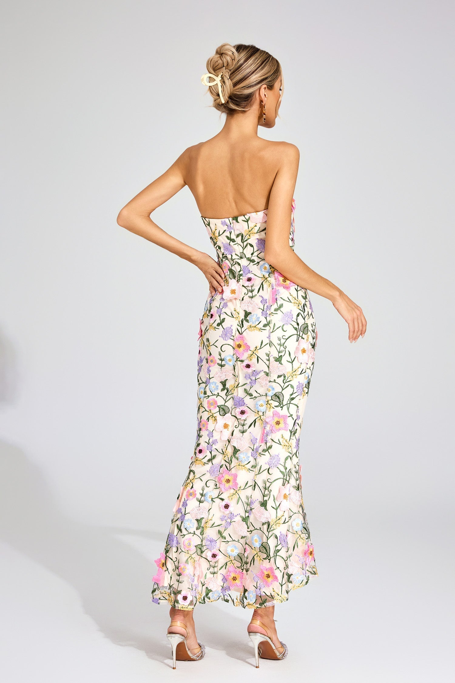 Gardenia Nakışlı Straplez Maxi Elbise