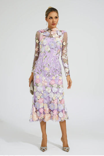 Lila Midikleid mit Blumenstickerei