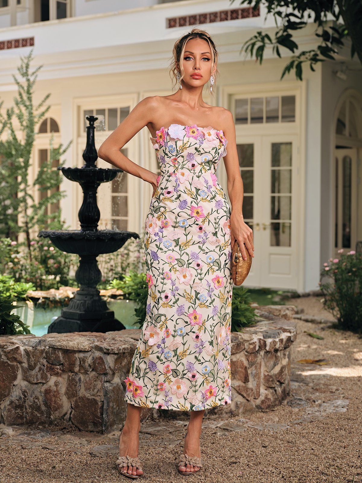 Daelyr trägerloses Midikleid mit Blumenstickerei