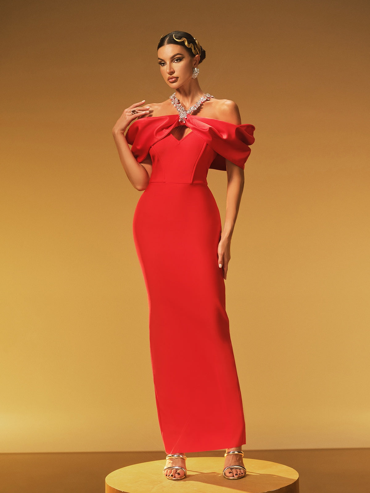 Hexelle Halterneck Kristal Bandaj Maxi Elbise