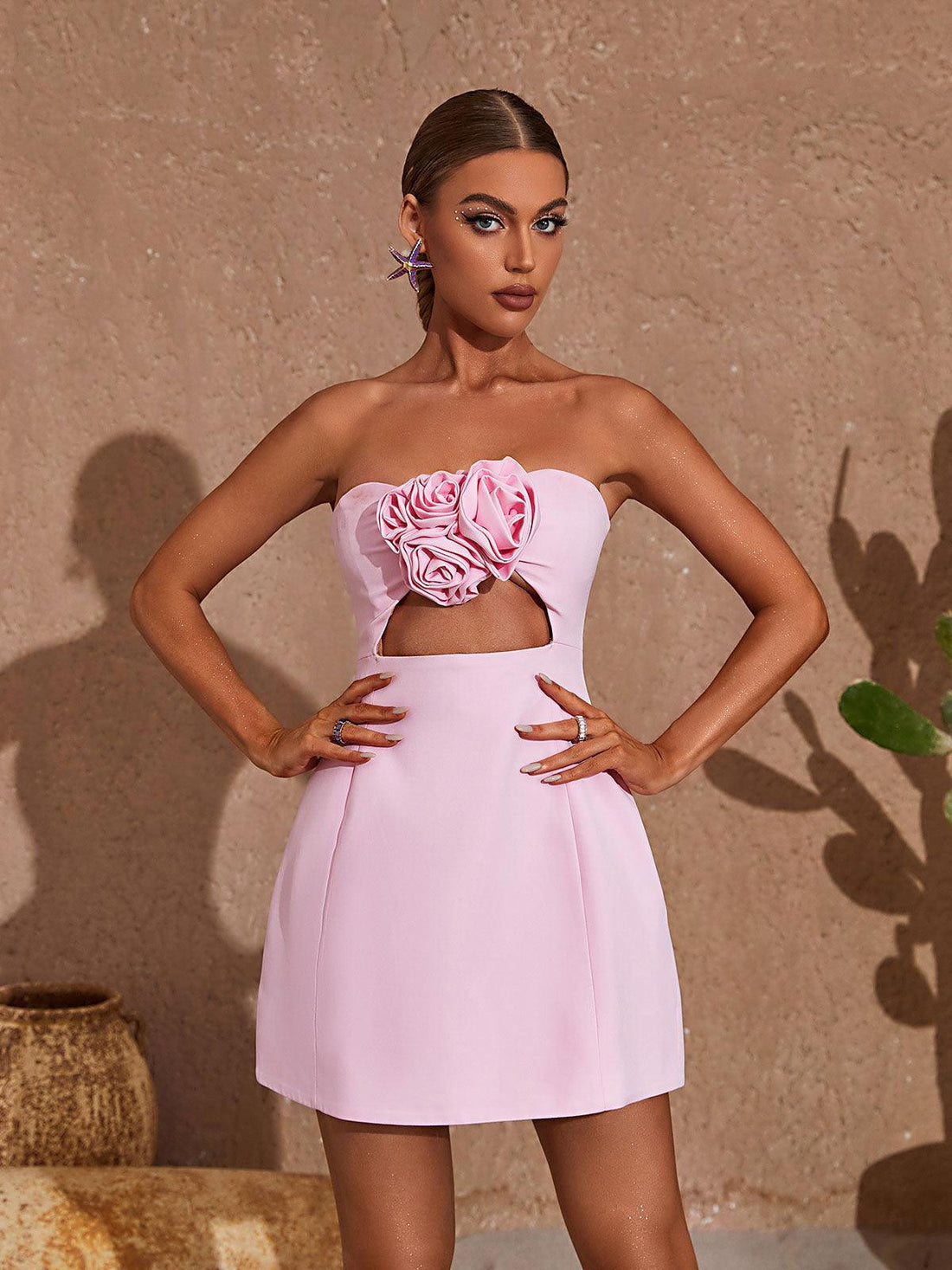 Kinsley Straplez Dekolteli Pembe Mini Elbise