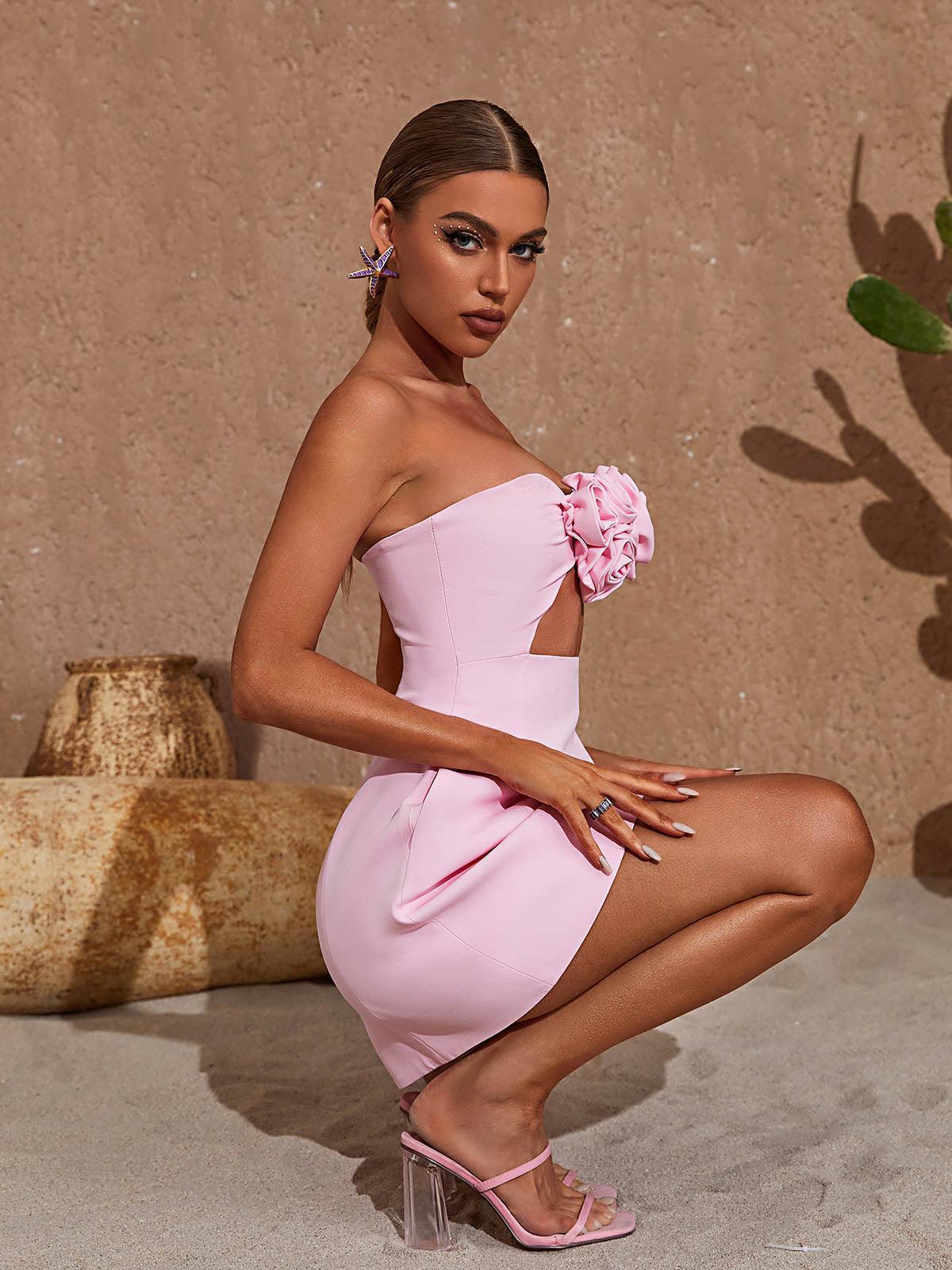 Kinsley trägerloses, tief ausgeschnittenes rosa Minikleid