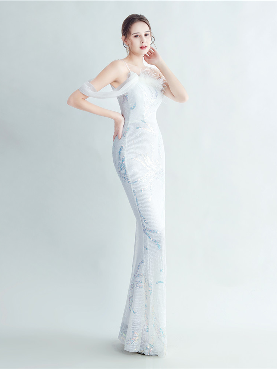 Elegantes Maxikleid Idalia mit Federverzierungen