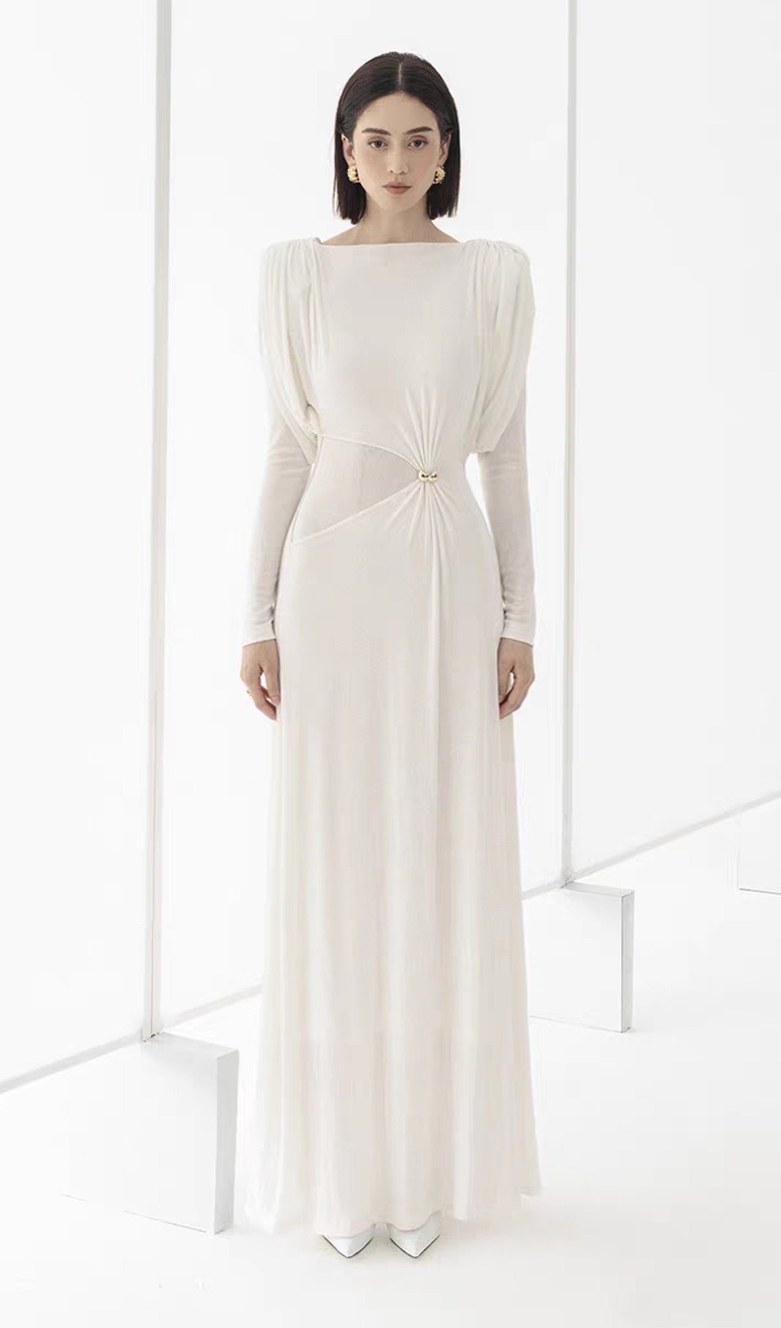 Maxikleid mit metallischen Verzierungen 
