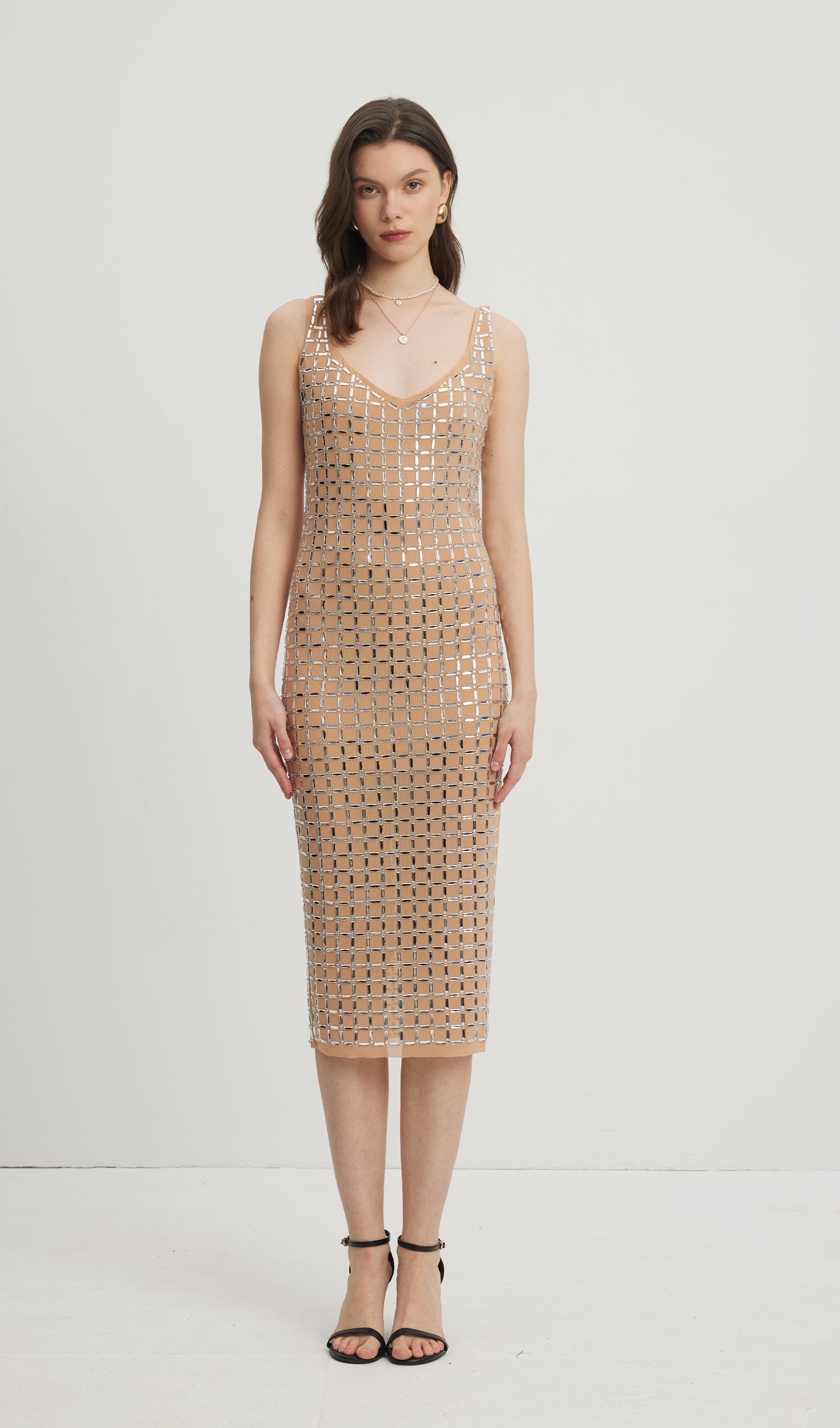 Verziertes rückenfreies Midikleid in Nude 