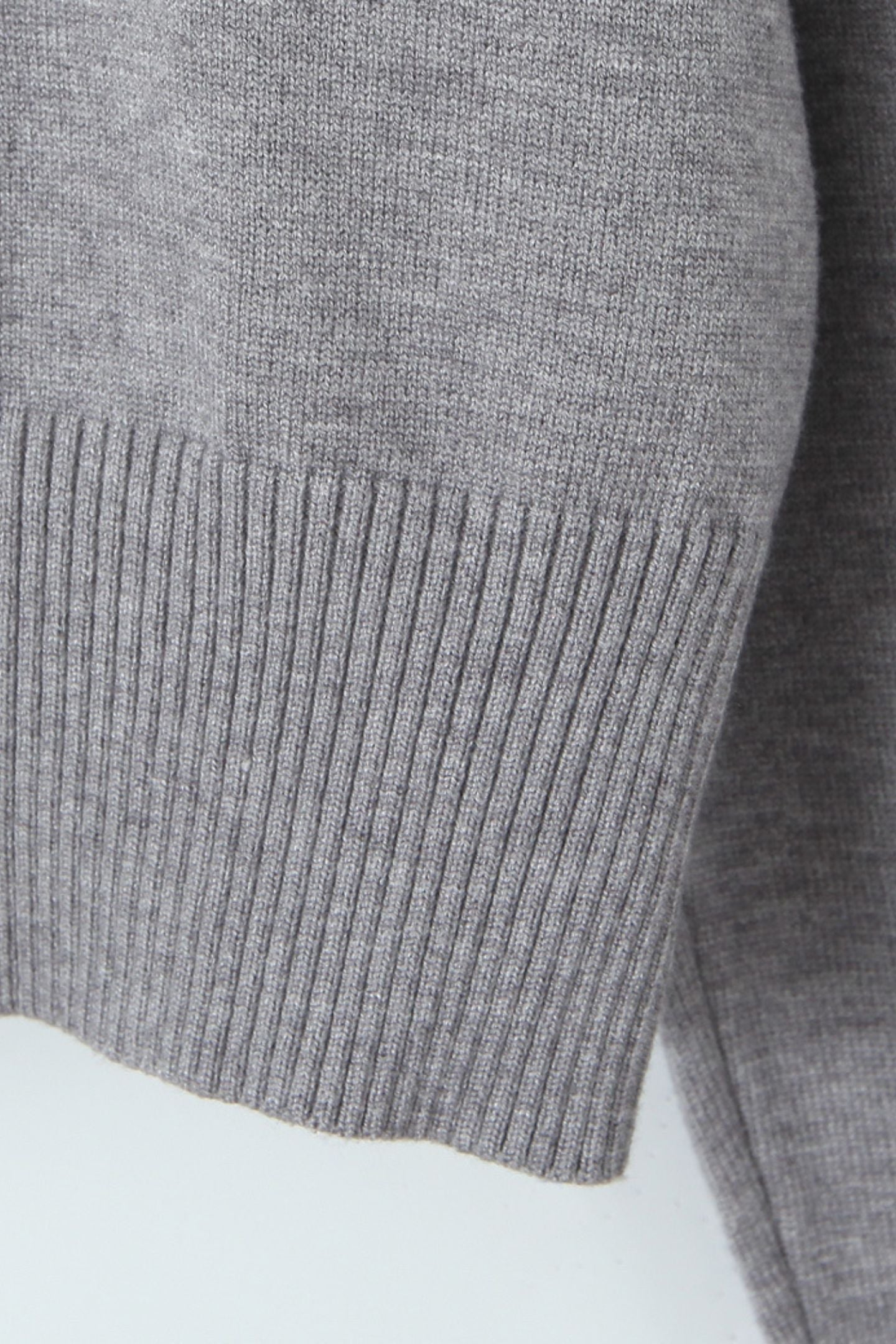 Dreiteiliges Strickset mit Krawattenweste