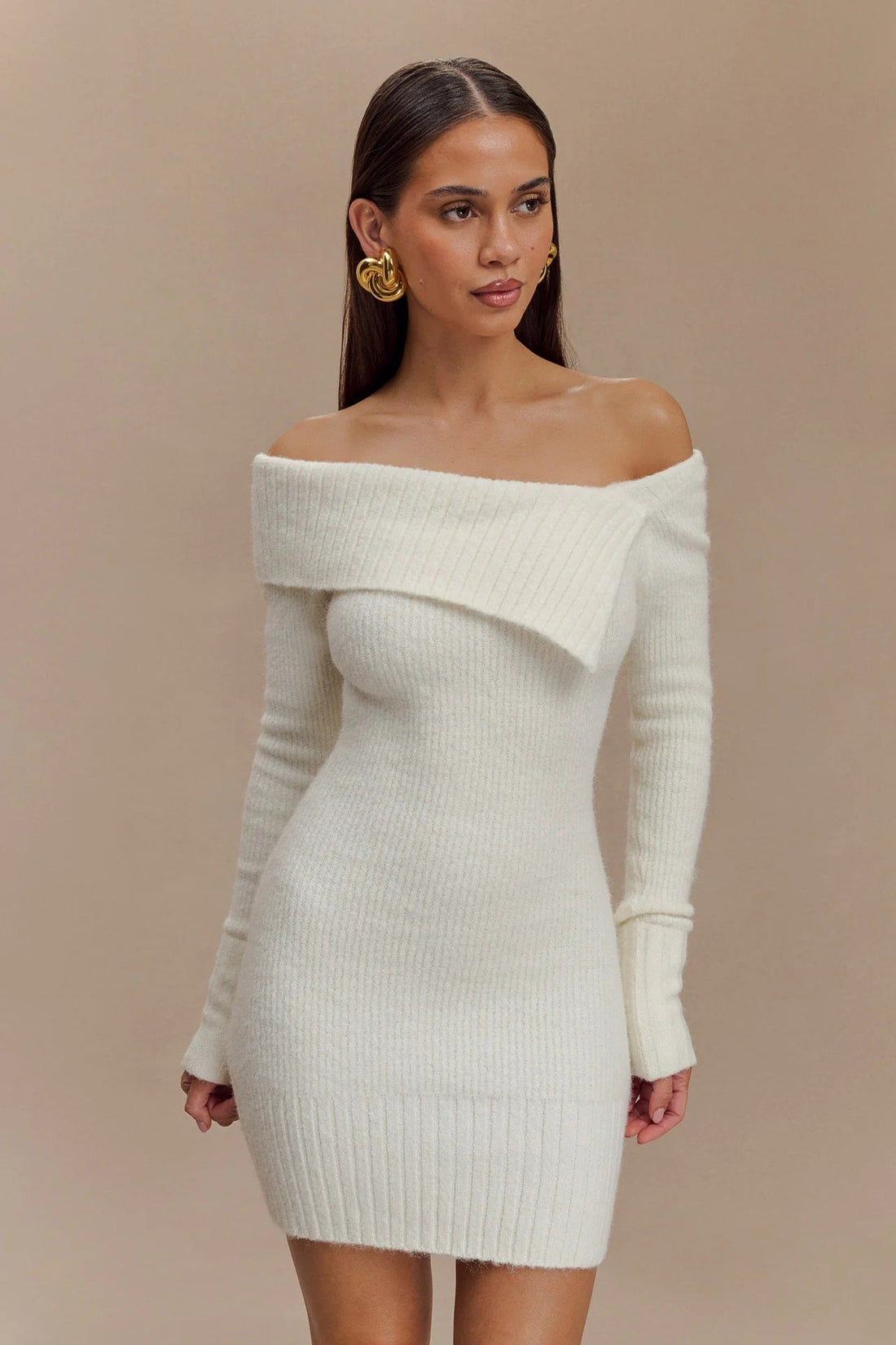 Low Neck Knitted Mini Dress Without Belt