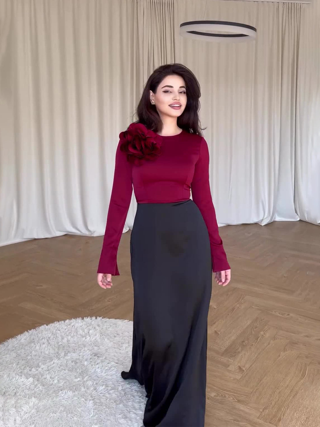 Alisora Bordo Çiçek Detaylı Uzun Abiye Elbise
