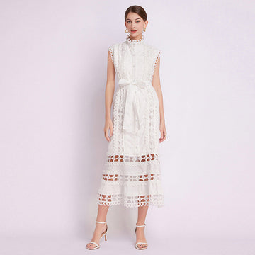 Ärmelloses Maxikleid mit Häkeldetails