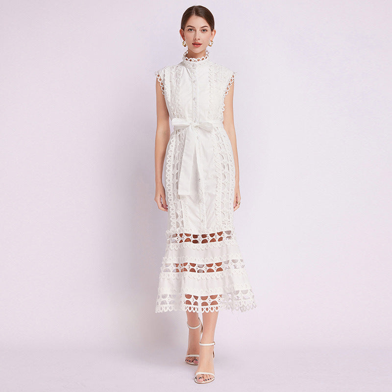 Ärmelloses Maxikleid mit Häkeldetails