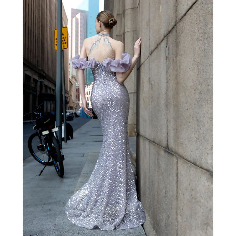 Jovana Meerjungfrauen-Maxikleid mit hohem Kragen