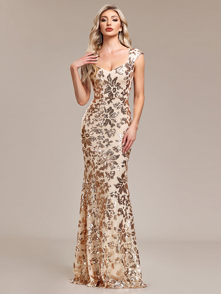 Enges Pailletten-Maxikleid in Gold