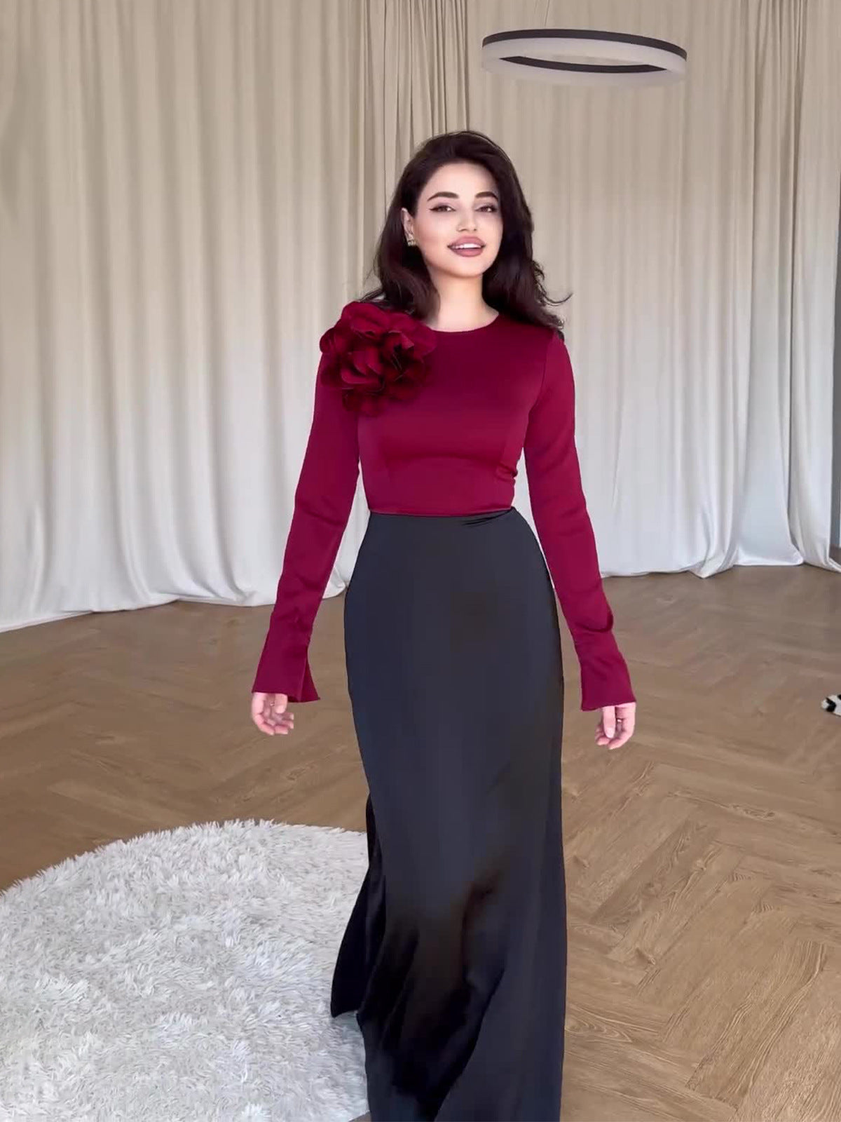 Alisora Bordo Çiçek Detaylı Uzun Abiye Elbise
