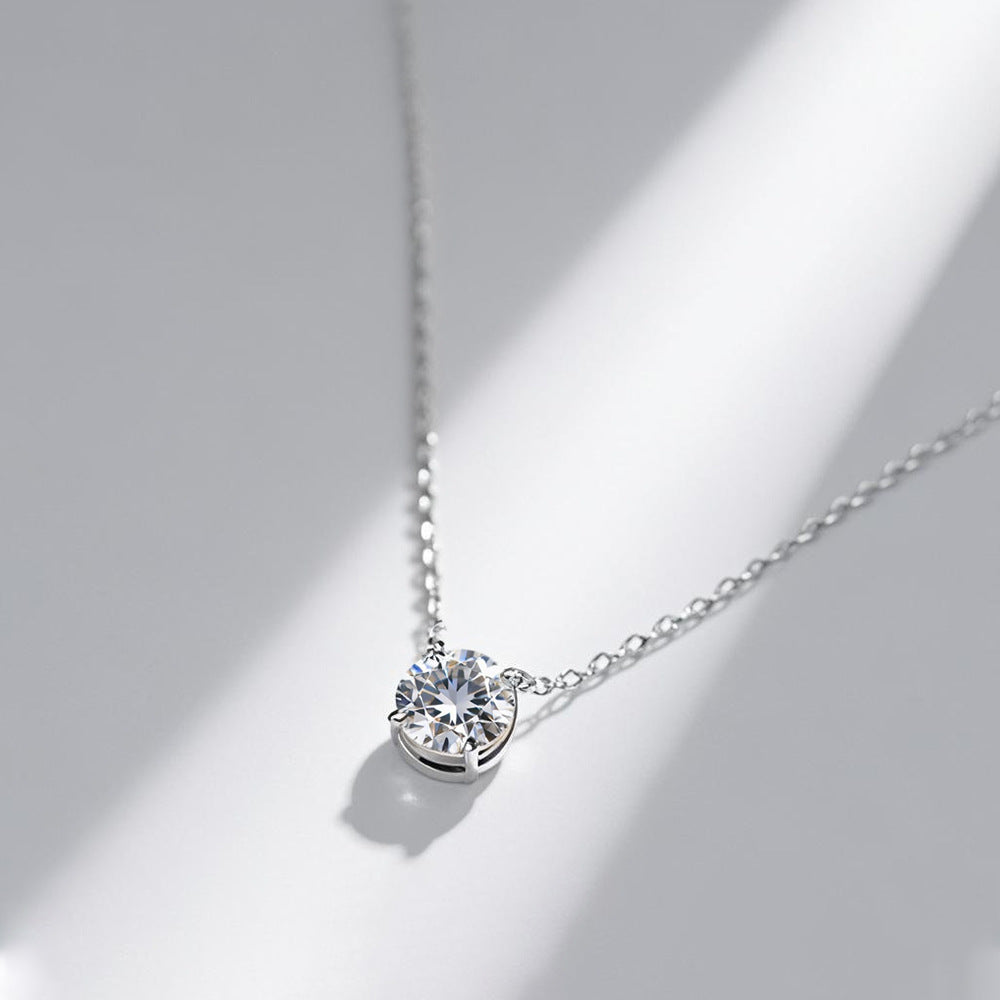 925 Ayar  Dört Pençeli Moissanite Kolye