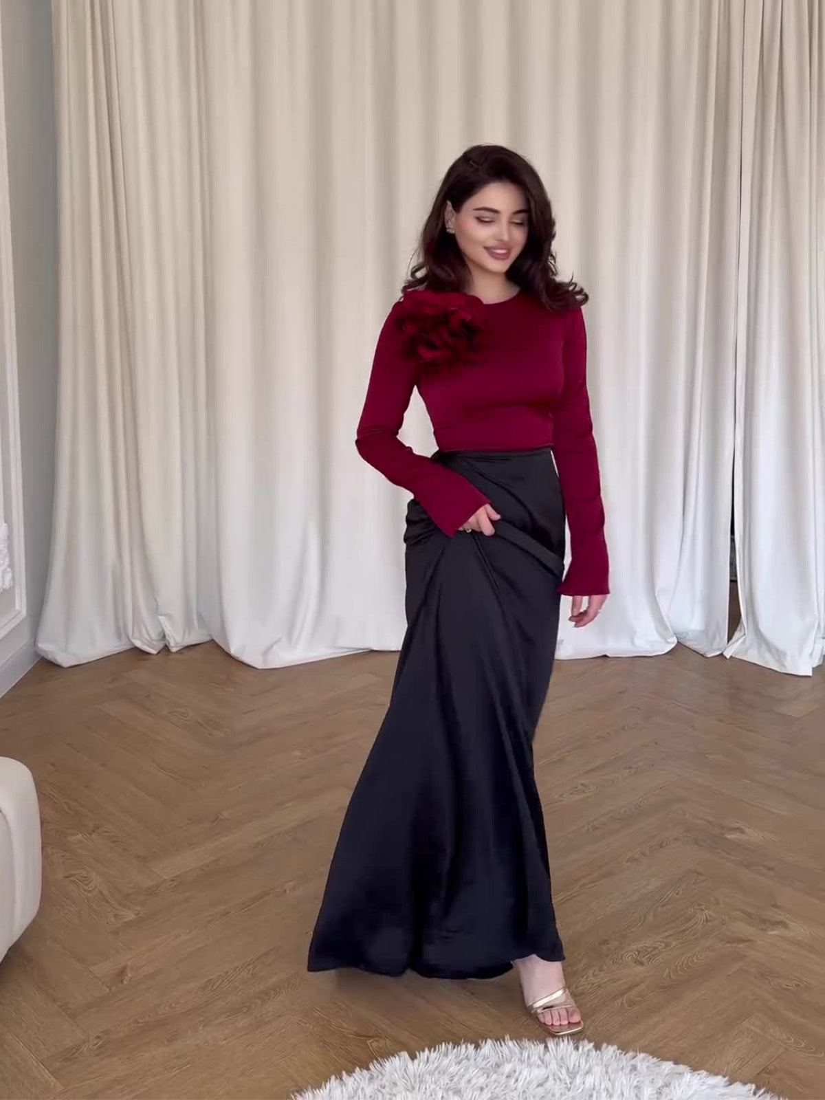 Alisora Bordo Çiçek Detaylı Uzun Abiye Elbise