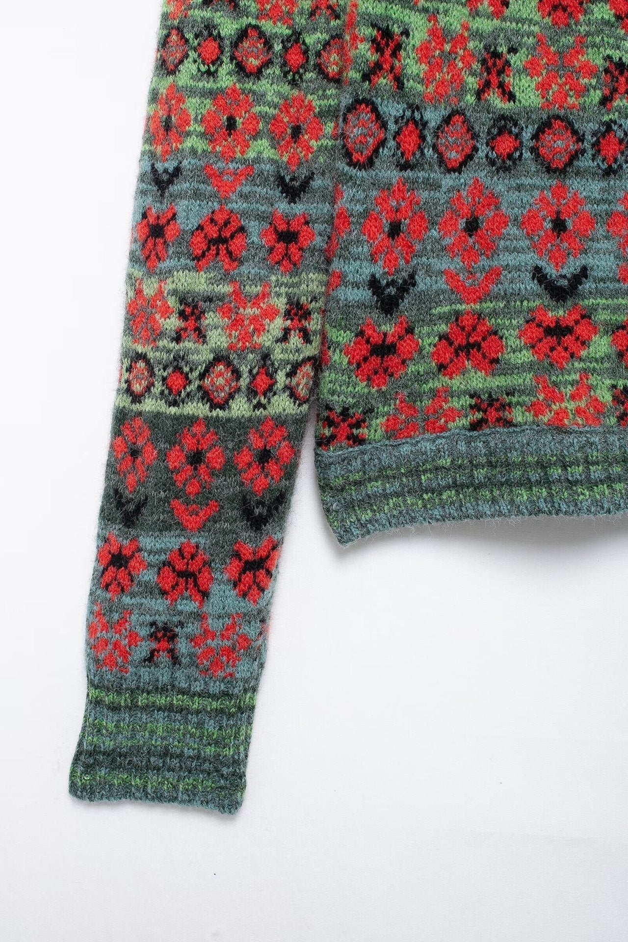 Heart Patterned Contrast Cardigan