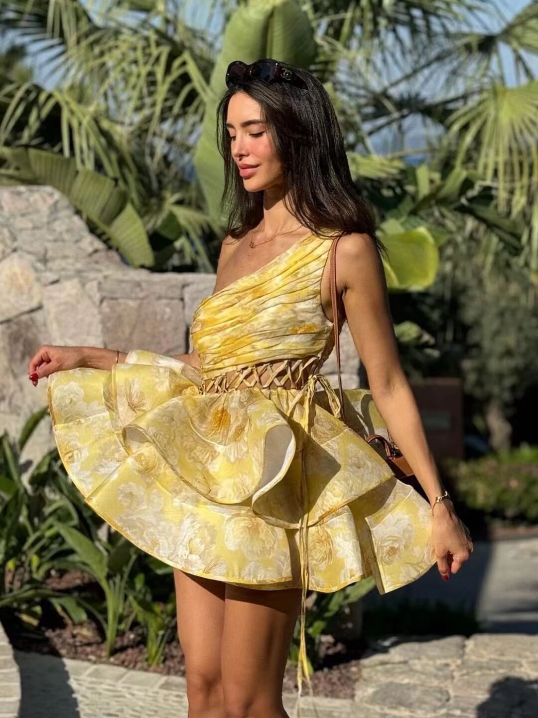 Daphne Çiçekli Tek Omuzlu Mini Elbise