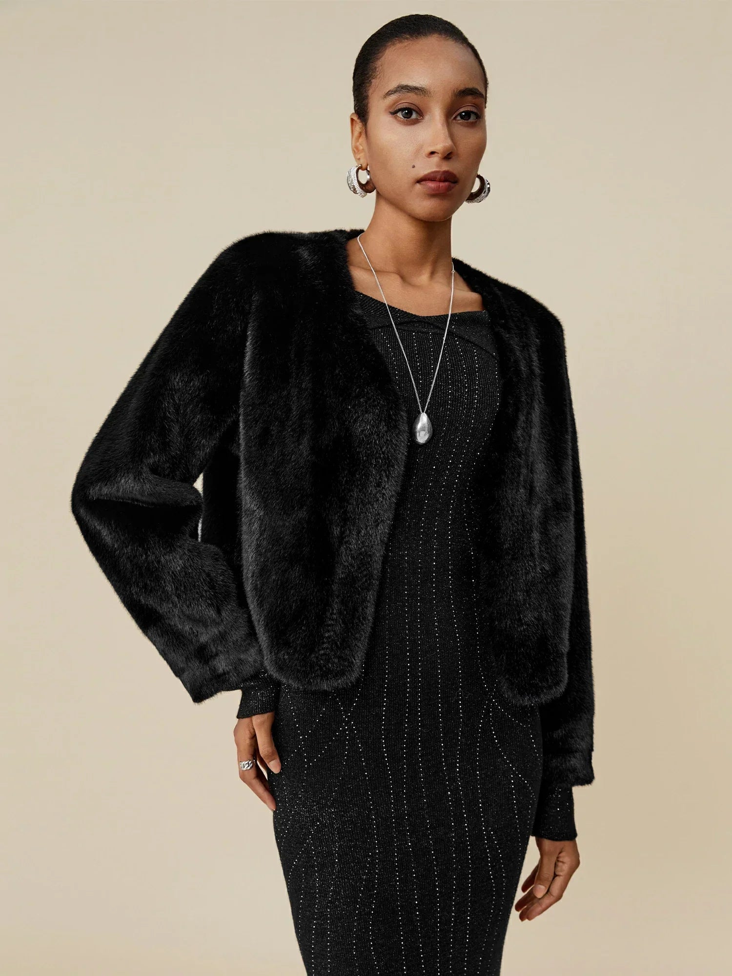V-Neck Long-Sleeved Eco-Friendly Fur Short Coat