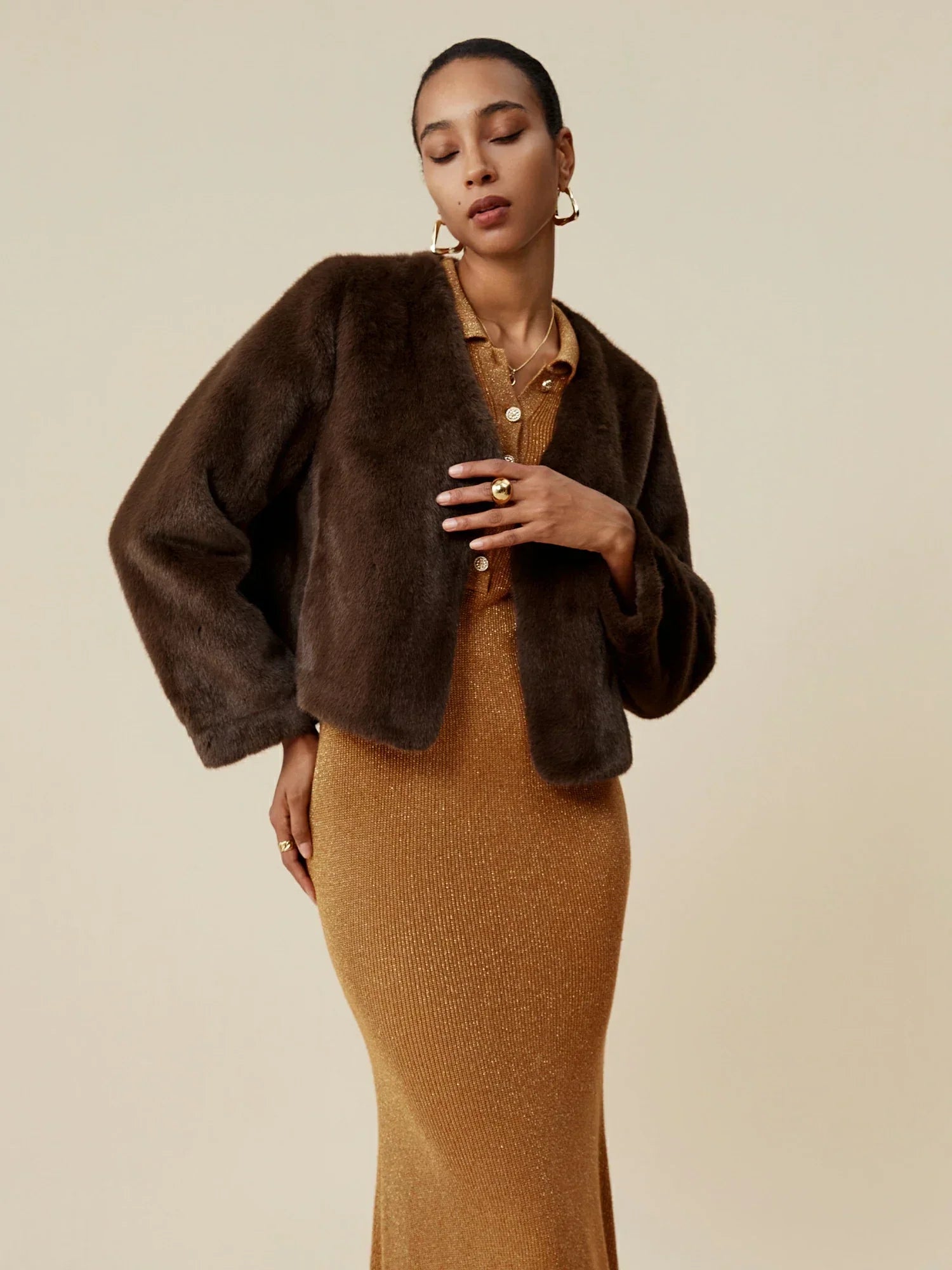 V-Neck Long-Sleeved Eco-Friendly Fur Short Coat