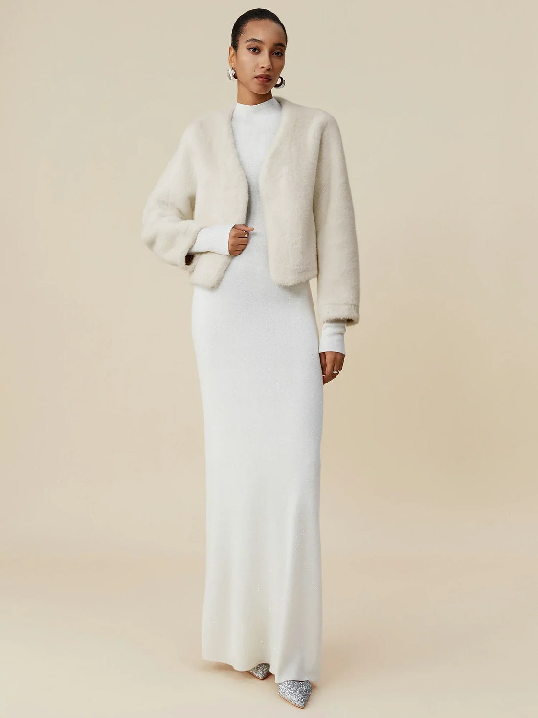 V-Neck Long-Sleeved Eco-Friendly Fur Short Coat