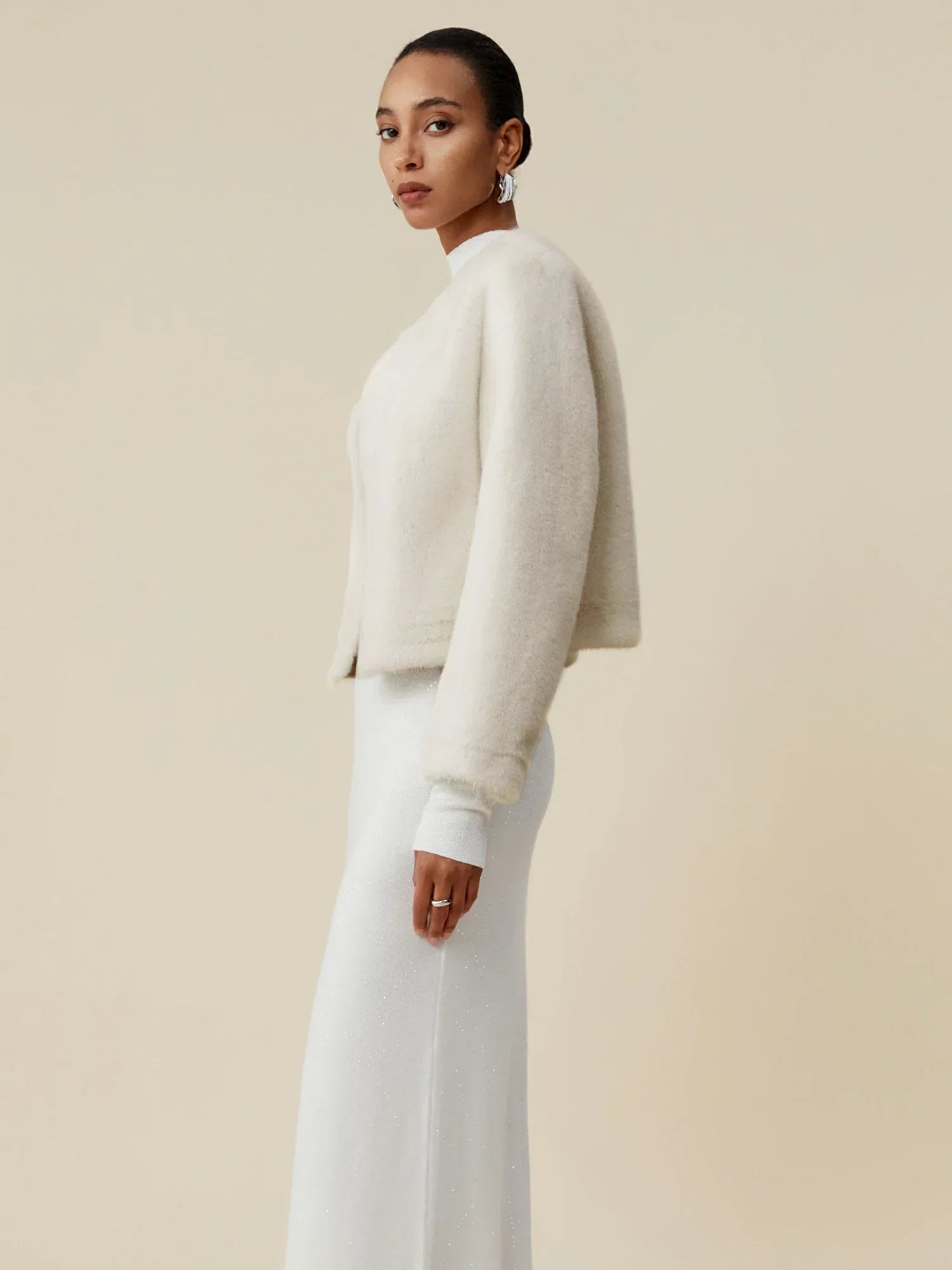 V-Neck Long-Sleeved Eco-Friendly Fur Short Coat