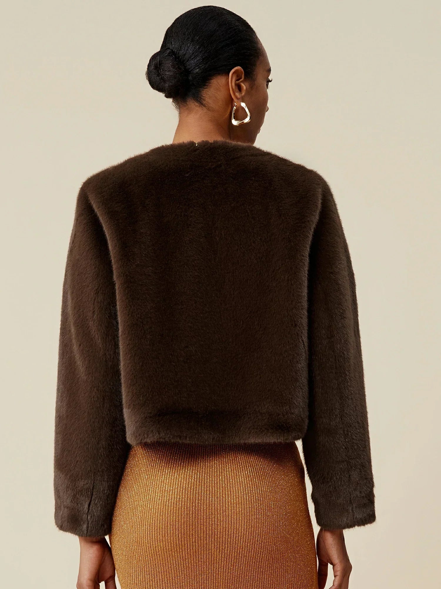 V-Neck Long-Sleeved Eco-Friendly Fur Short Coat