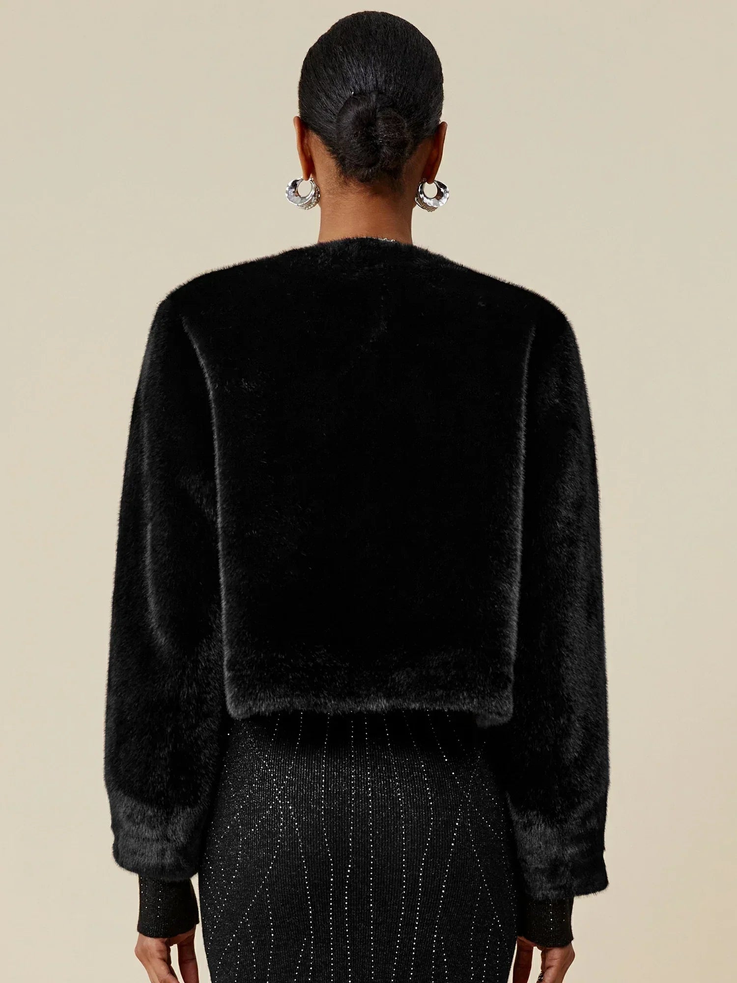 V-Neck Long-Sleeved Eco-Friendly Fur Short Coat