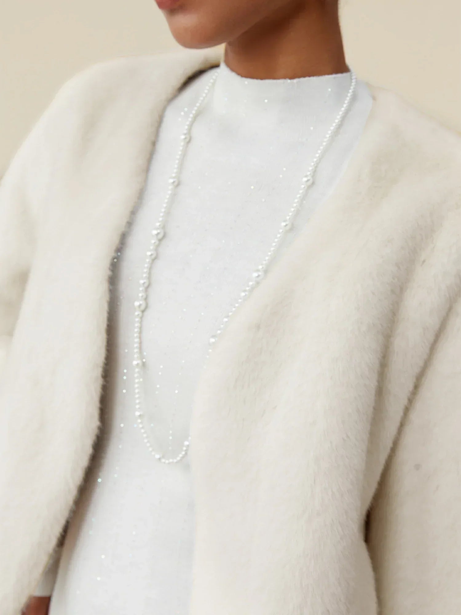 V-Neck Long-Sleeved Eco-Friendly Fur Short Coat