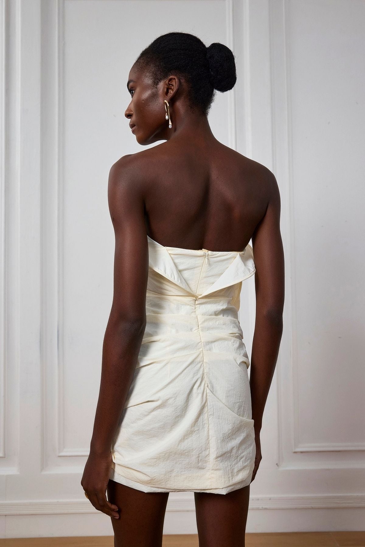 Pearl Twist Ruch Off-Shoulder Mini Dress White