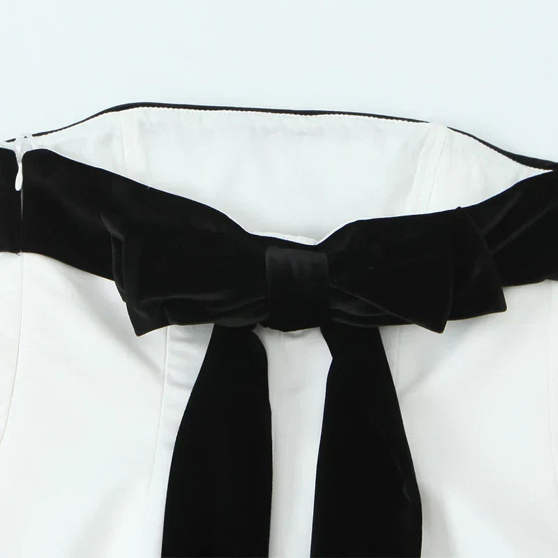 Trägerlose Bluse „Ophelia“ mit Rückendetail 