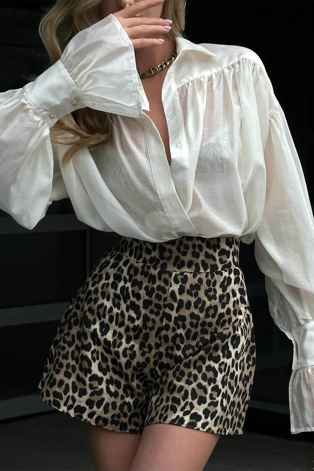 Bluse mit Afra-Kragen und Laternenärmeln