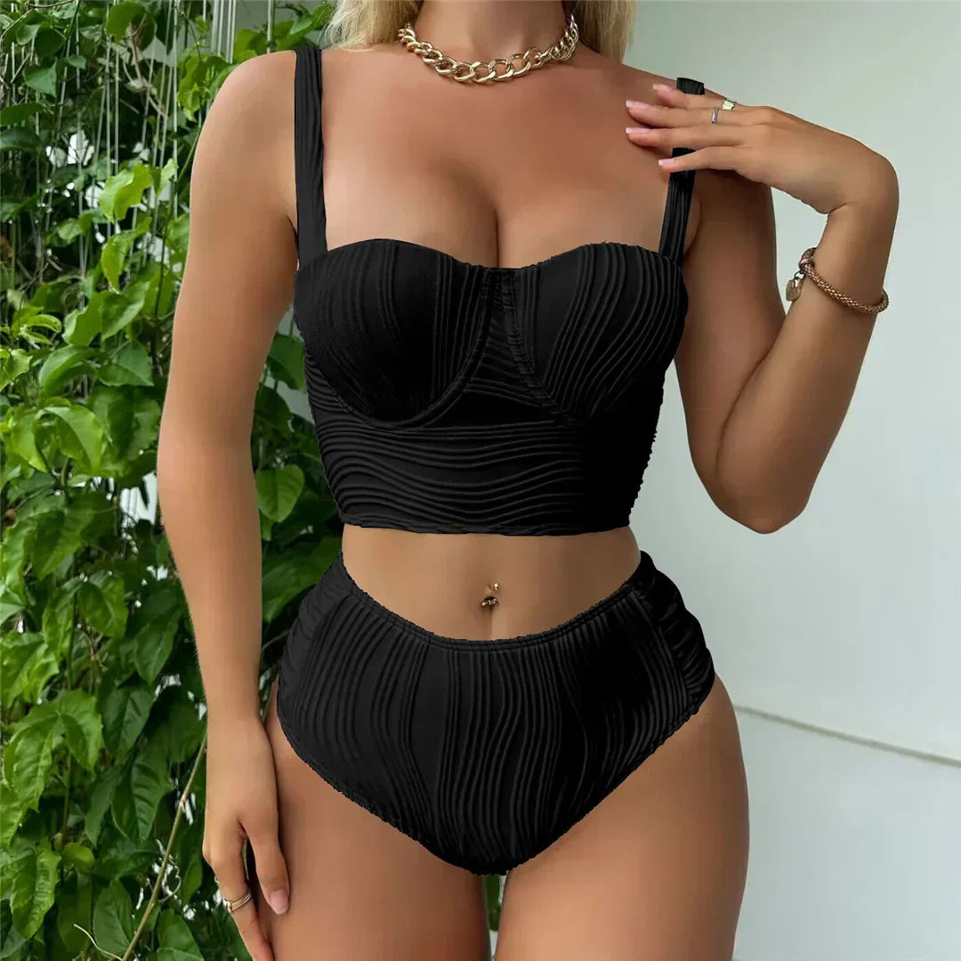Faltenbesetztes, bügelbesetztes Bikini-Set mit hohem Bund