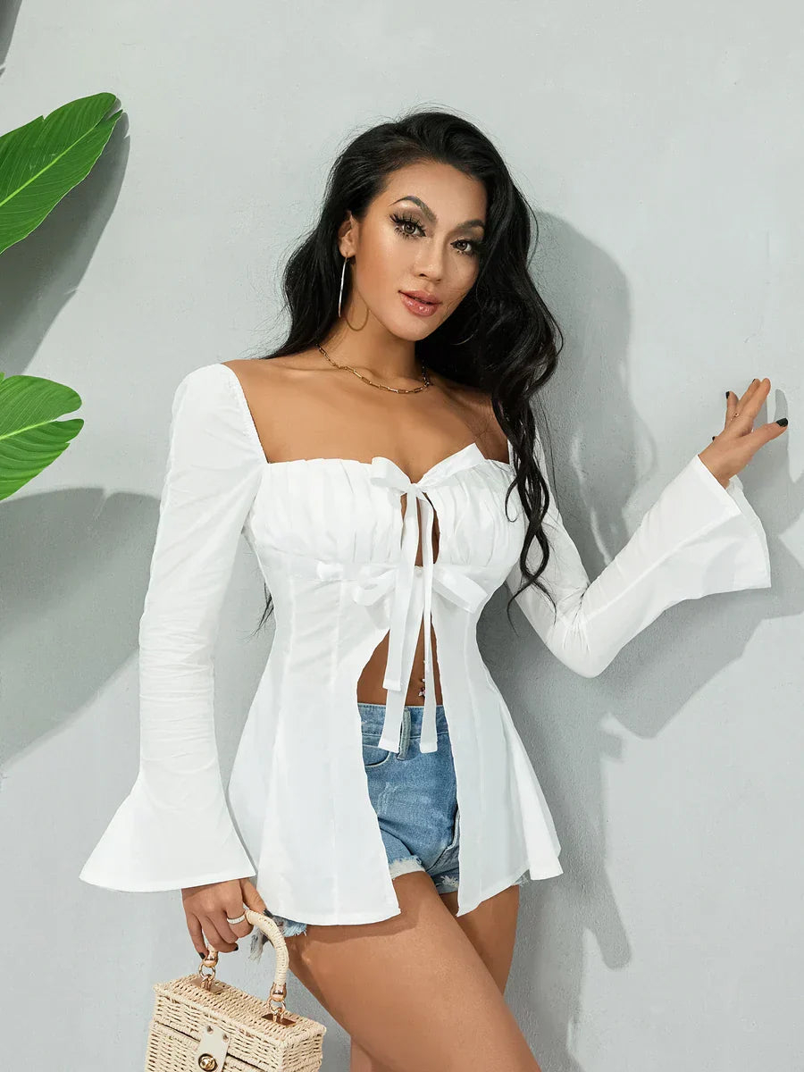 Bluse im französischen Stil mit Bindebändern